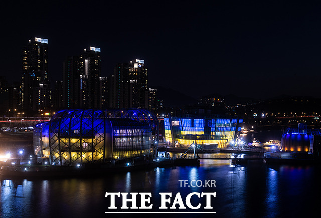 우크라이나 국기 색으로 물든 서울시 | 인스티즈