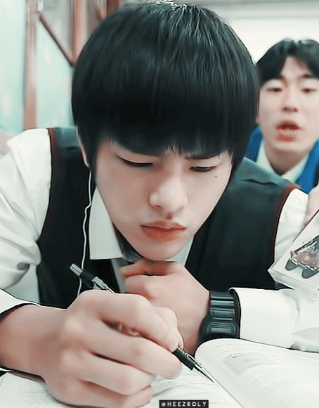 웹툰 세기말풋사과보습학원 드라마화 되면 김철 역은 누가 맡으면 좋을지 말해보는 달글 | 인스티즈