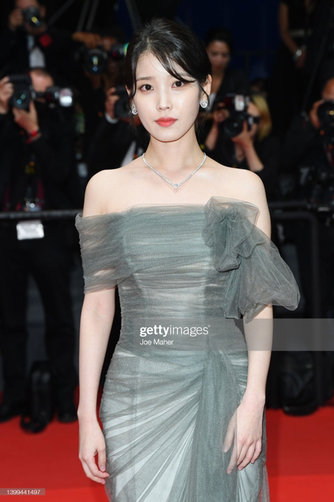 칸 영화제 레드카펫 아이유 | 인스티즈