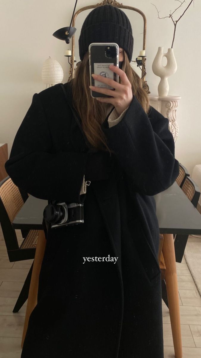 역시 검정 코트는 배신하지 않아유아차에 있던 아기가 사라짐.gif | 인스티즈