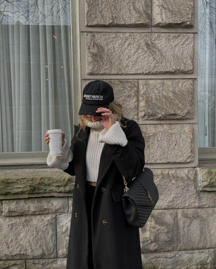 역시 검정 코트는 배신하지 않아유아차에 있던 아기가 사라짐.gif | 인스티즈