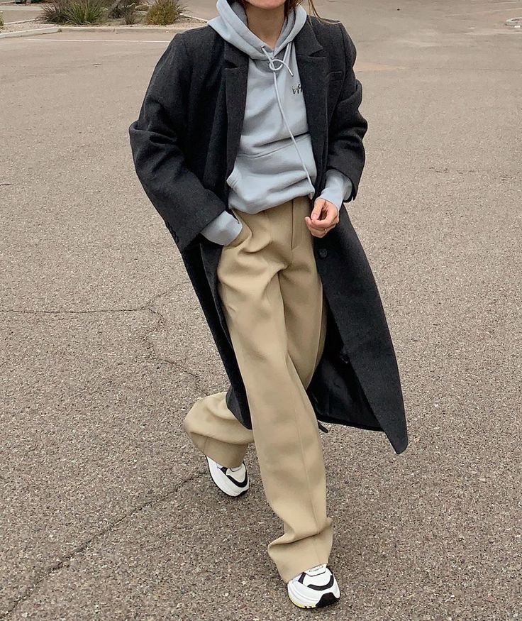 역시 검정 코트는 배신하지 않아유아차에 있던 아기가 사라짐.gif | 인스티즈