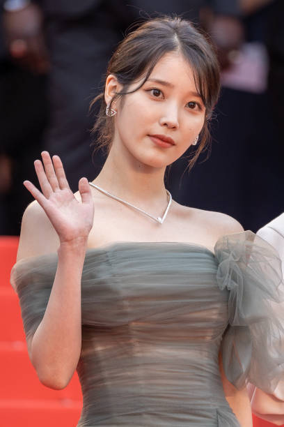 칸 영화제 레드카펫 아이유 | 인스티즈