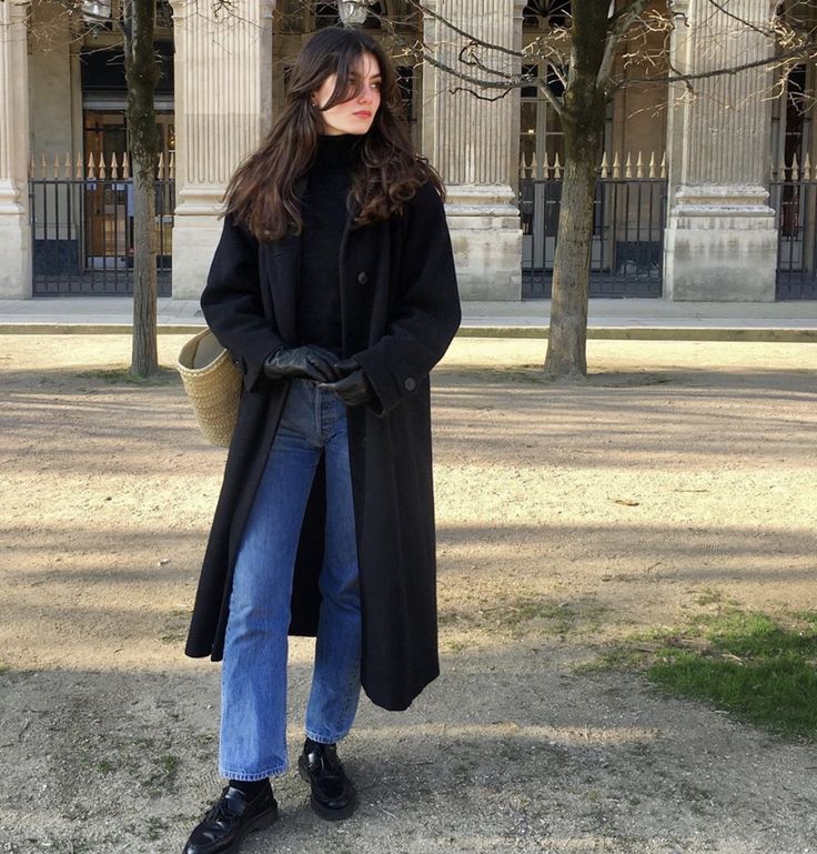 역시 검정 코트는 배신하지 않아유아차에 있던 아기가 사라짐.gif | 인스티즈