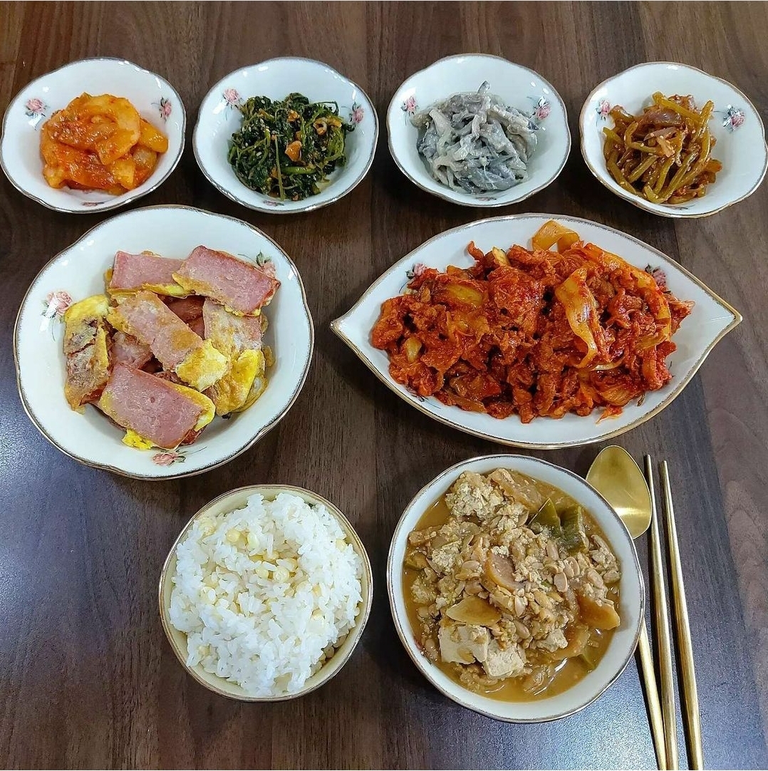 내일 점심으로 가장 먹고 싶은 한끼정식은? | 인스티즈