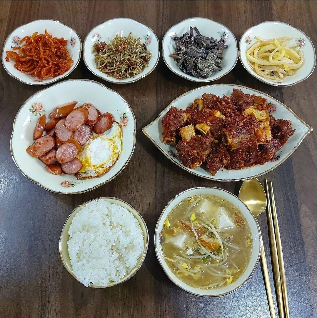 내일 점심으로 가장 먹고 싶은 한끼정식은? | 인스티즈