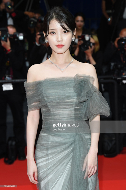 칸 영화제 레드카펫 아이유 | 인스티즈