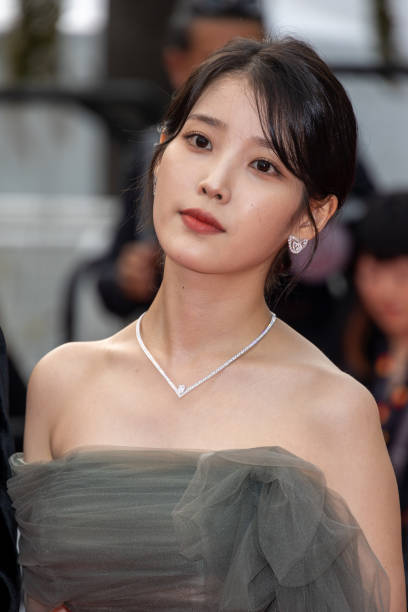 칸 영화제 레드카펫 아이유 | 인스티즈