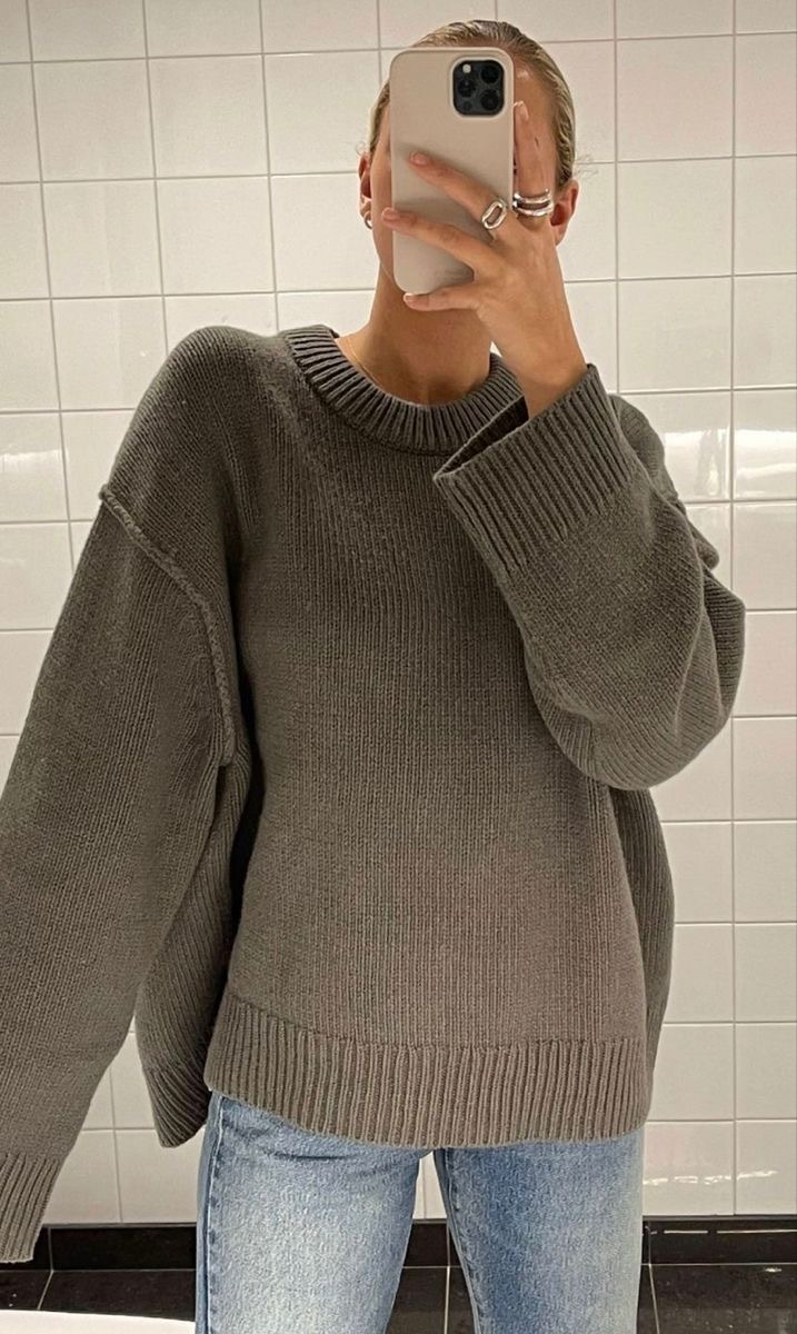 옷장에 회색 니트 하나씩은 있잖아요 | 인스티즈