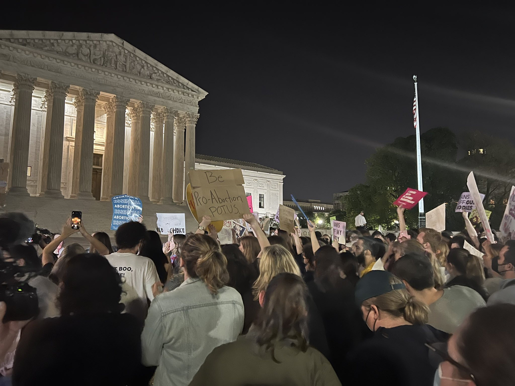 미국 연방대법원에서 낙태죄 부활시키려 하는 내부 문건 유출돼서 현재 난리난 미국.txt | 인스티즈