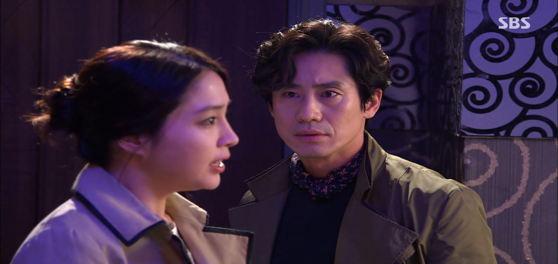"어떤 놈이 자꾸 알짱대요......근데 그 놈은 나의 적이자 웬수덩어리에요." | 인스티즈