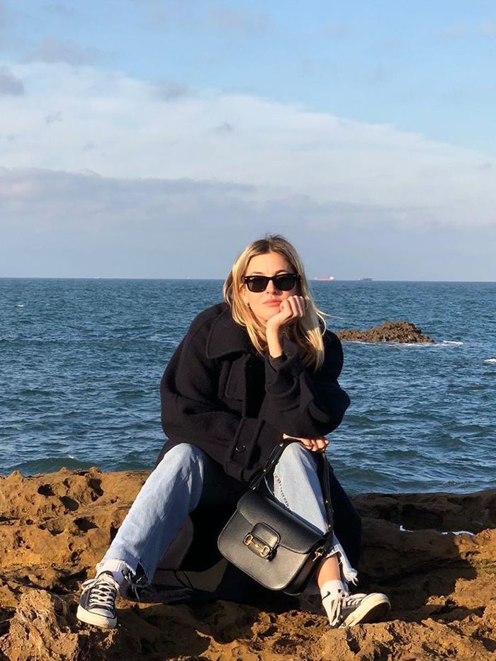 역시 검정 코트는 배신하지 않아유아차에 있던 아기가 사라짐.gif | 인스티즈