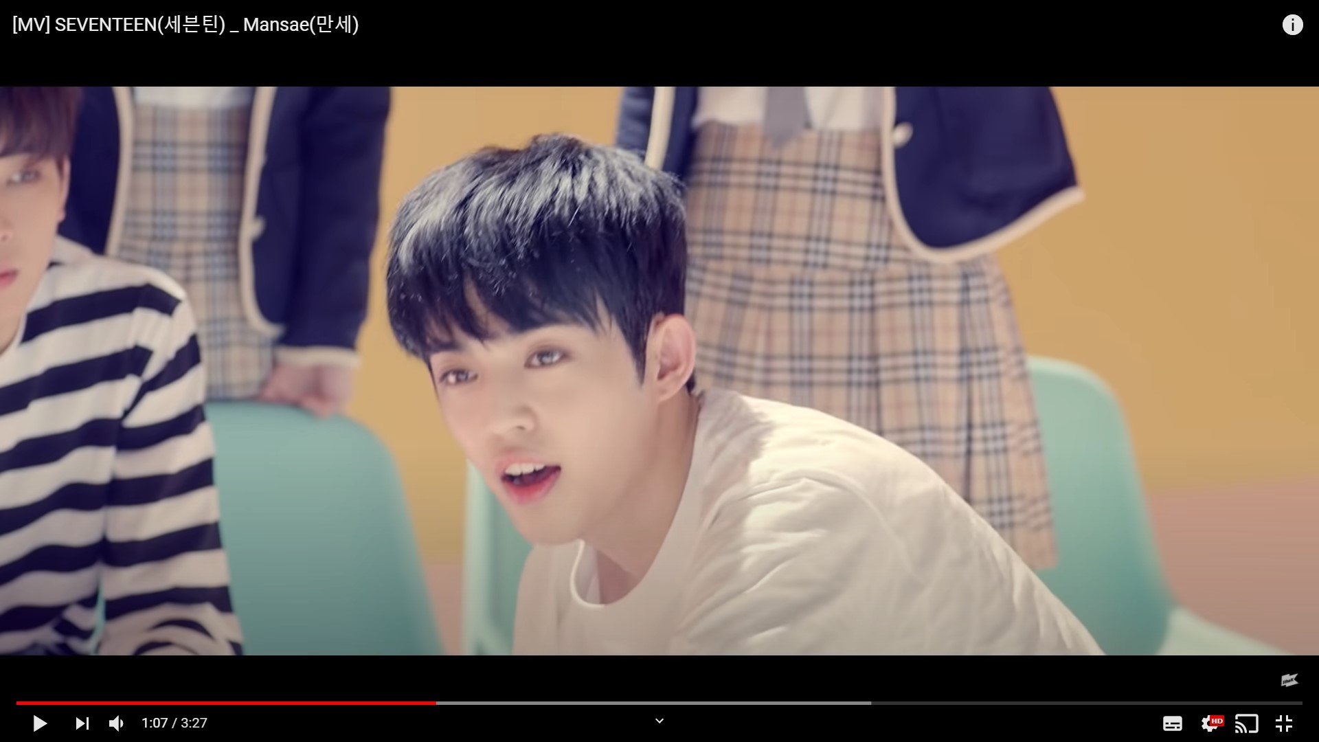 세븐틴 '만세' 뮤비 속 남주는 누굴까? | 인스티즈