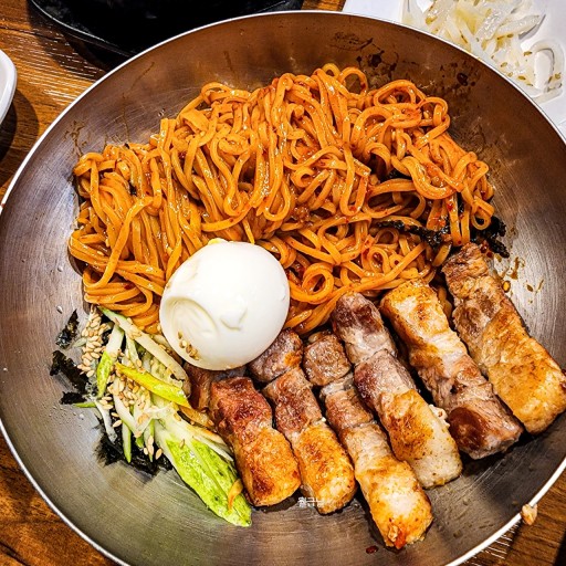 삼겹살구워서 이미지