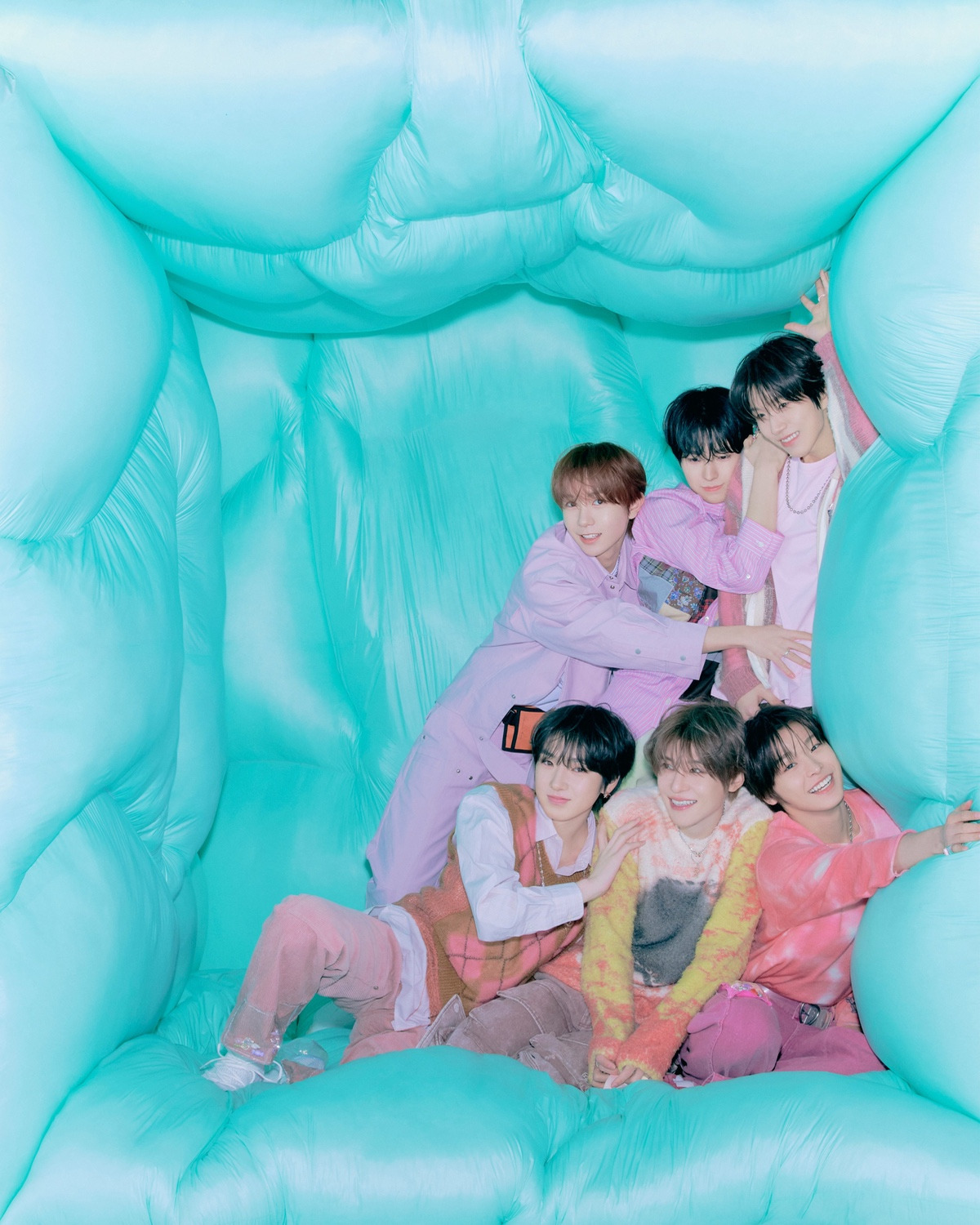 SM이 비슷한 시기에 신인그룹을 2팀이나 내보냈는데도 서로 팬층 파이를 안뺏어간 이유 | 인스티즈