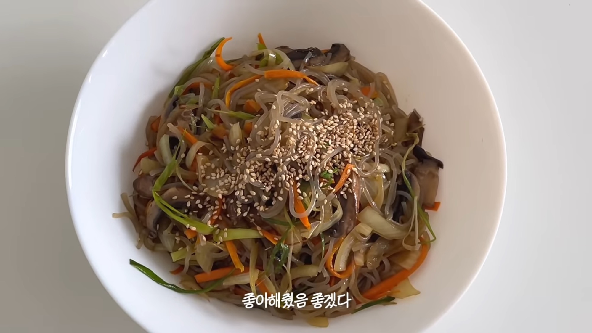 아 유학 브이로그 보는데 머쓱하고 웃기다 | 인스티즈