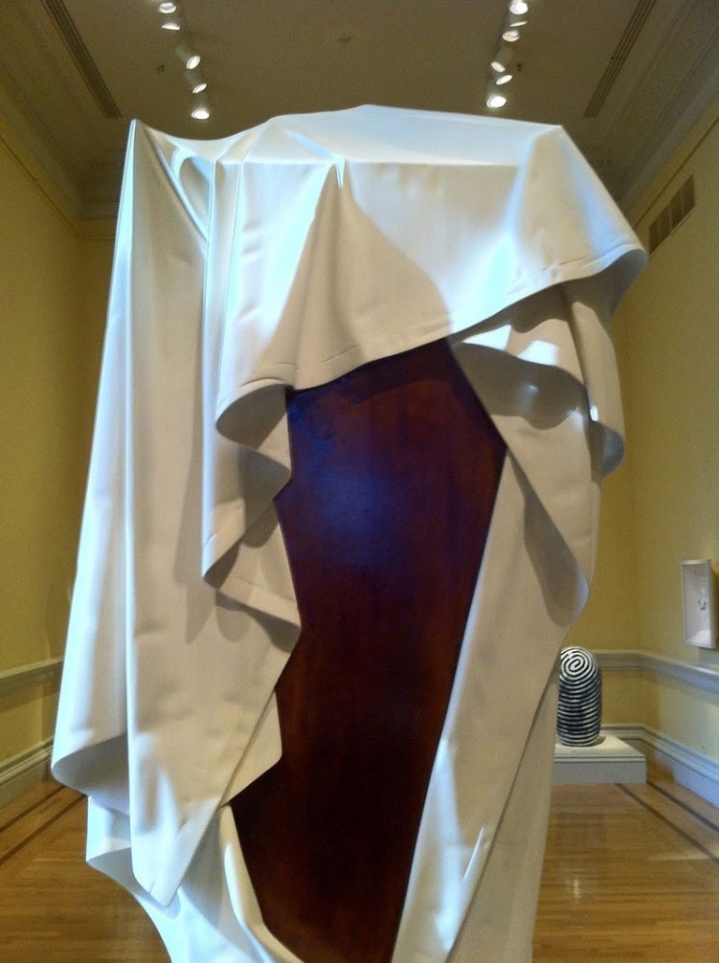 한 미술관에 전시 된 유령시계 | 인스티즈