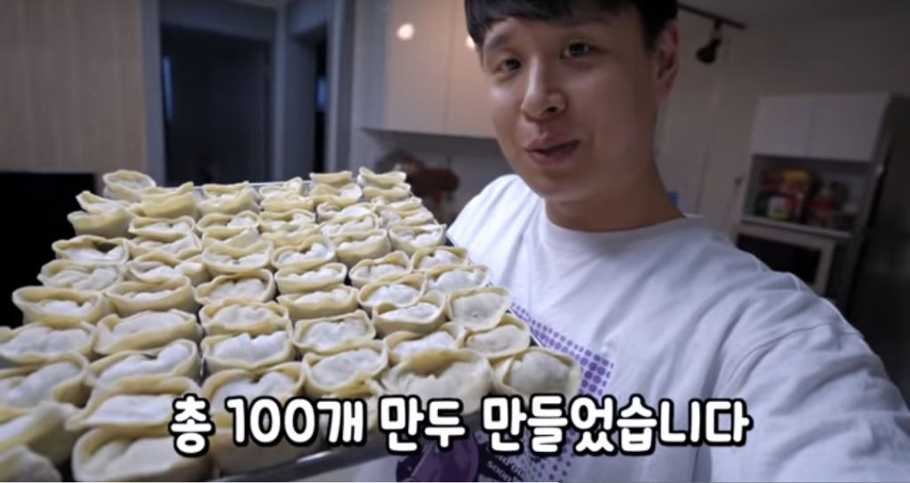 [웃소] 태훈이 고탱 주려고 만든 손만두 | 인스티즈