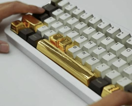 우수 직원에게 순금 키캡 보너스로 주는 회사…"스페이스바 하나에 수천만원" | 인스티즈