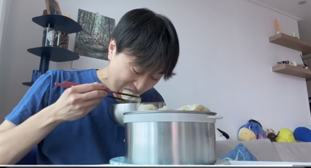 [웃소] 태훈이 고탱 주려고 만든 손만두 | 인스티즈