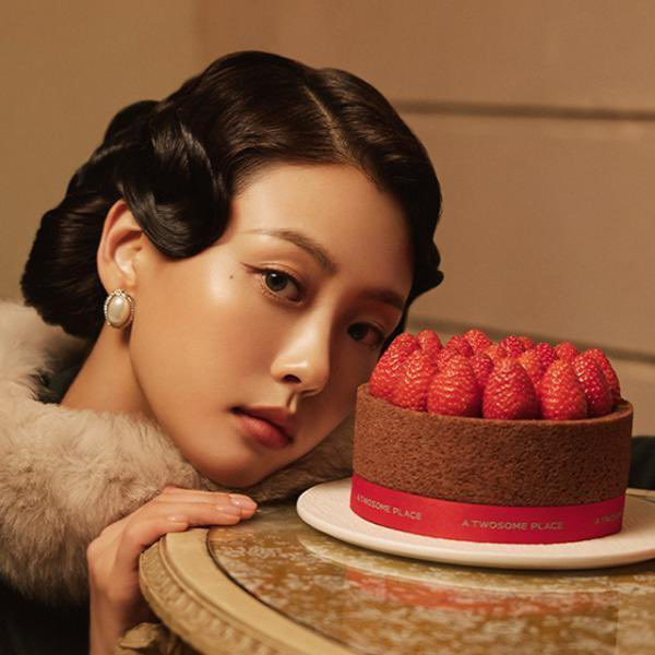 홍보 감다살이라는 투썸플레이스 모델 | 인스티즈