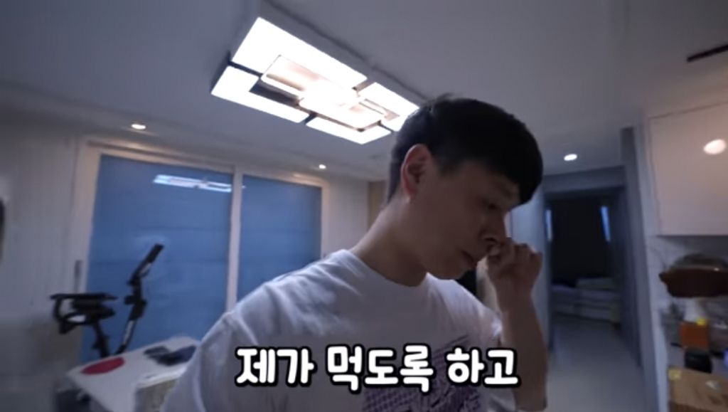 [웃소] 태훈이 고탱 주려고 만든 손만두 | 인스티즈