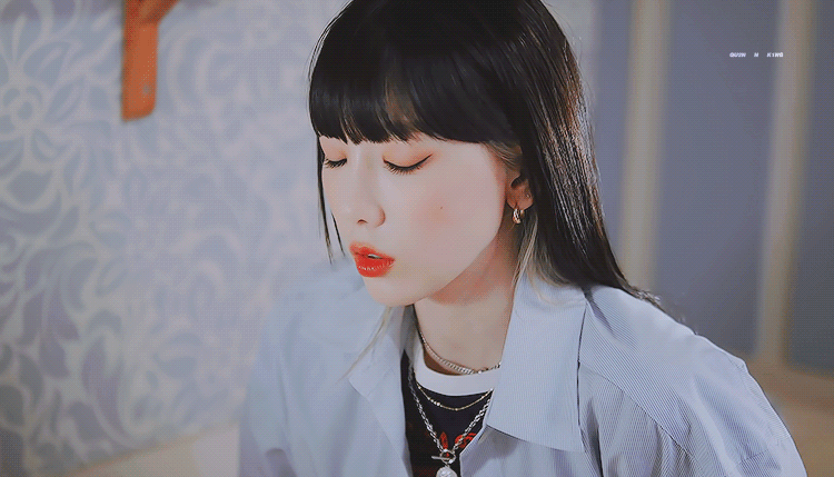 사계에 이어 사람마다 갈린다는 태연 신곡"What Do I Call You"킬링파트.gif | 인스티즈