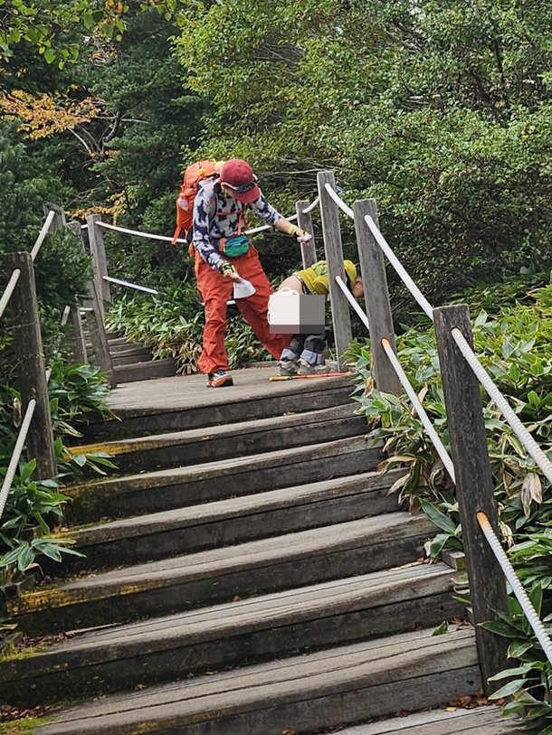 중국인 '대변 테러' 벌써 4번째…이번엔 '한라산 용변 소년' 등장 | 인스티즈