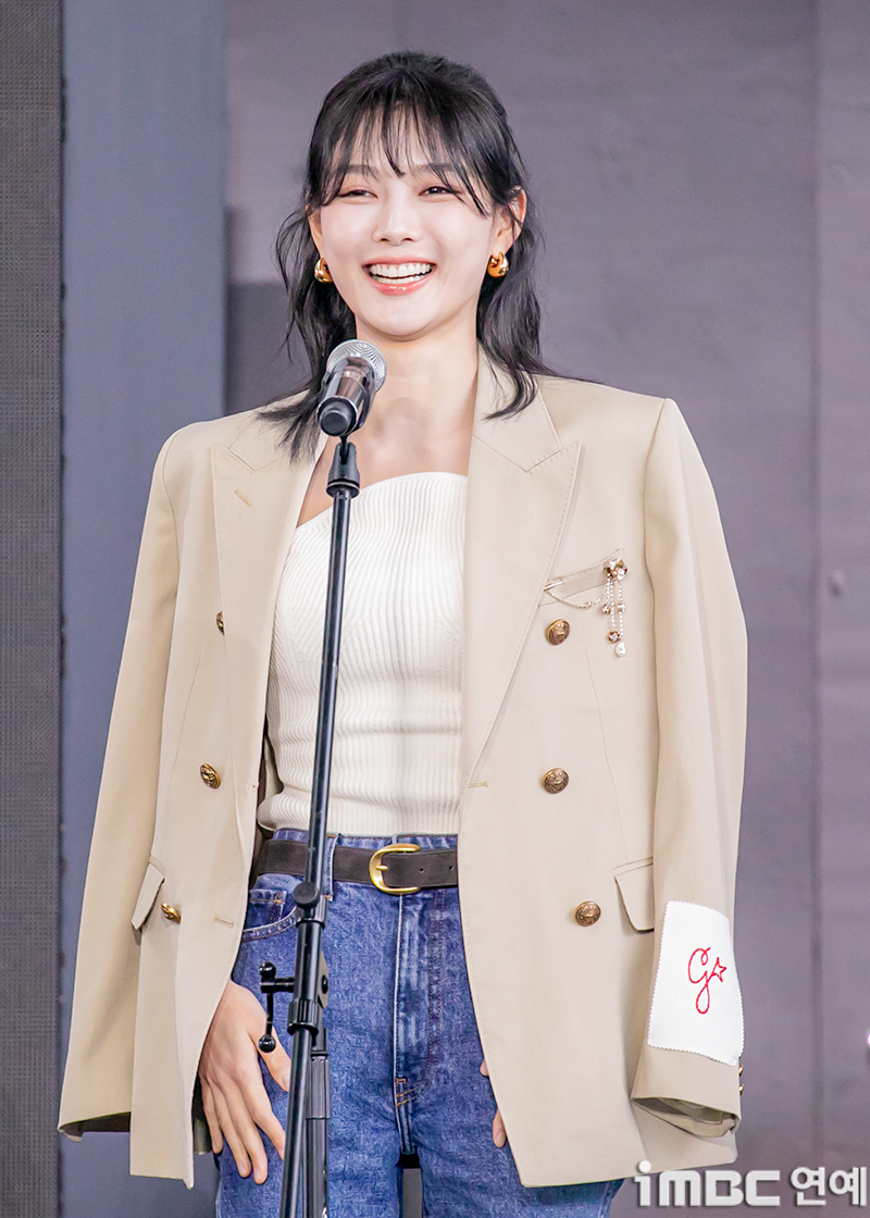[포토] 오늘 부산국제영화제 '친애하는 X' 야외무대인사 김유정 | 인스티즈