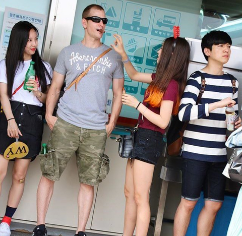 몇달 전 트위터를 핫하게 달궜던 '아이돌 세계관 붕괴 조합 모음' | 인스티즈