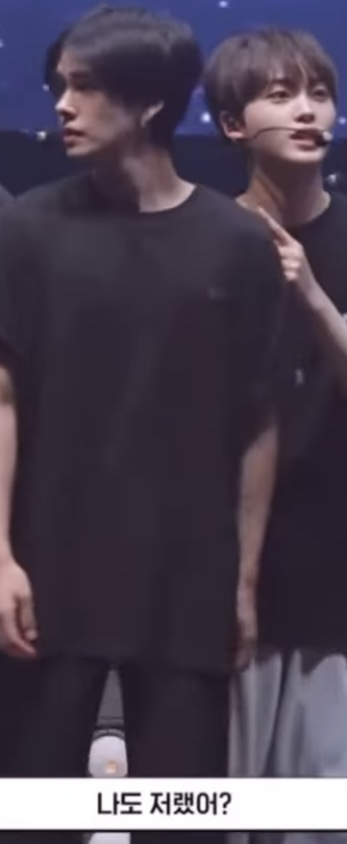 어느 아이돌 그룹의 무대 조명 체크하는 방법 | 인스티즈