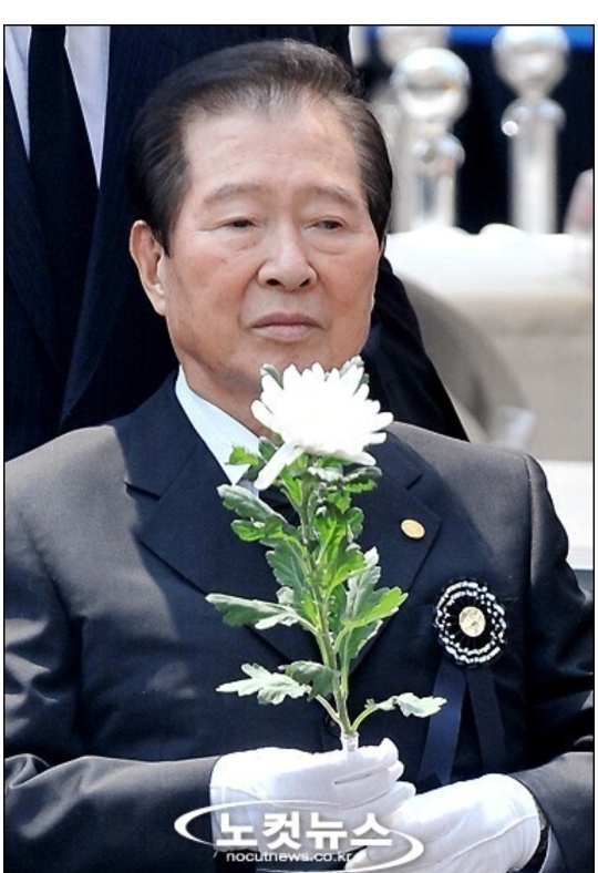 故노무현대통님 영결식에서 故김대중대통령님이 쓰신 조사 | 인스티즈