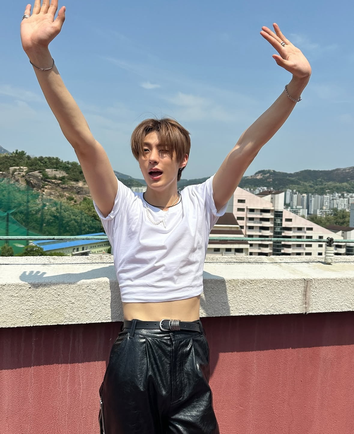 SM이 비슷한 시기에 신인그룹을 2팀이나 내보냈는데도 서로 팬층 파이를 안뺏어간 이유 | 인스티즈