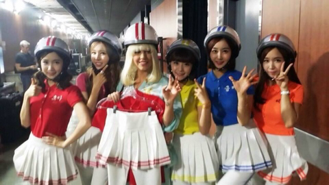 몇달 전 트위터를 핫하게 달궜던 '아이돌 세계관 붕괴 조합 모음' | 인스티즈