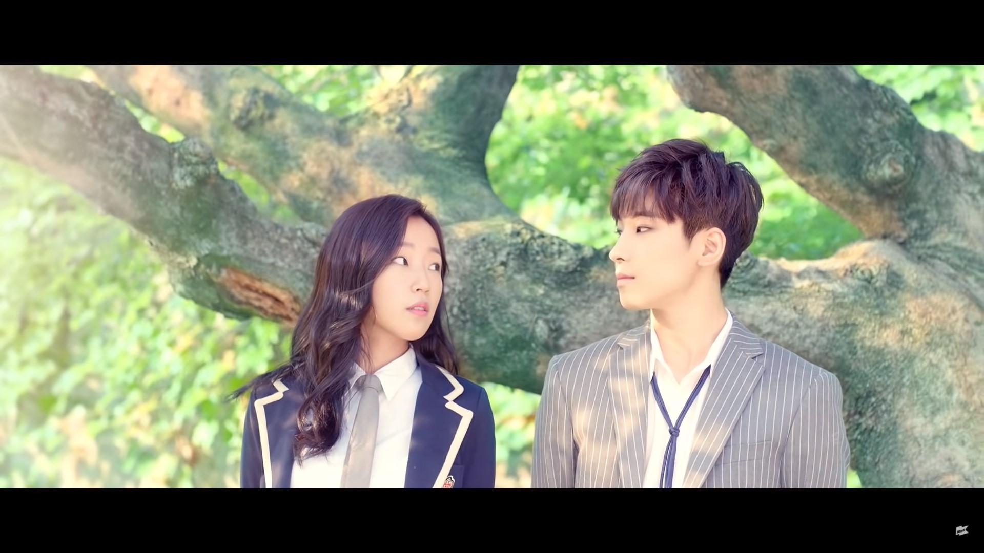 세븐틴 '만세' 뮤비 속 남주는 누굴까? | 인스티즈