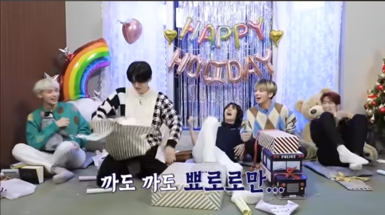 선물이 노트북 이라해서 서로 가지러고 싸운결과 | 인스티즈