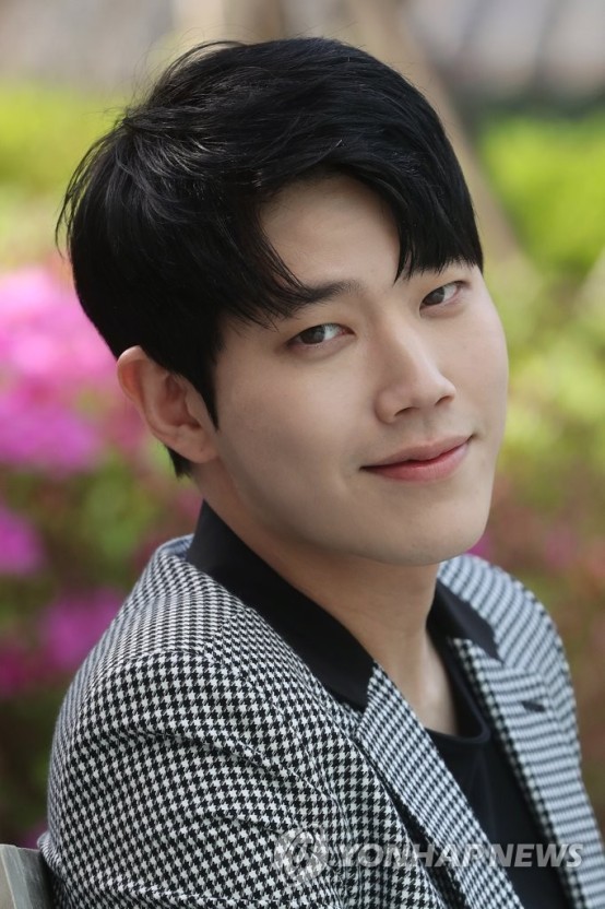 학교폭력 루머 사건때문에 작품 못찍다가 4년 만에 복귀하는 배우 동하 | 인스티즈