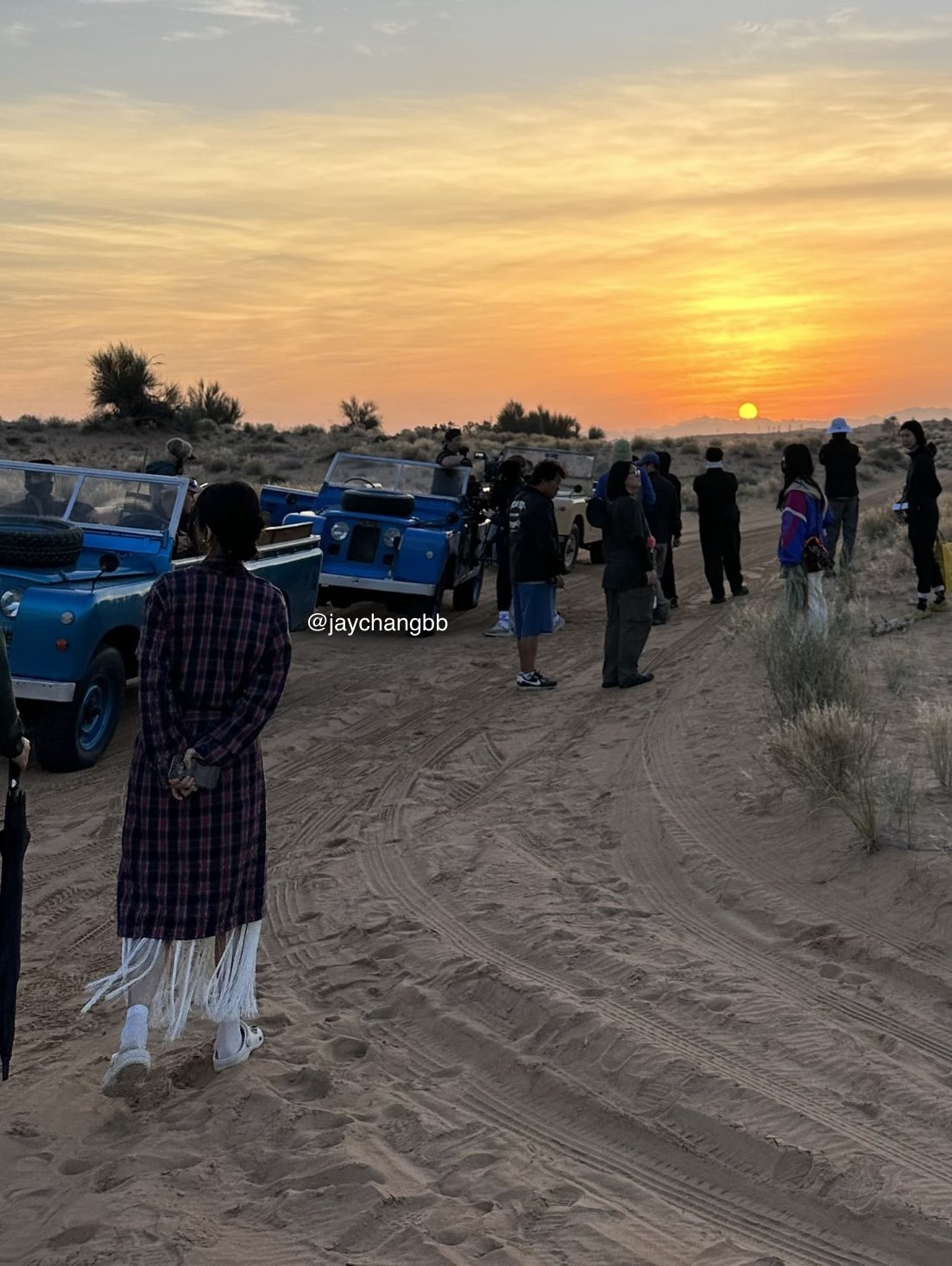 김우빈 수지 두바이 촬영 목격짤 다 이루어질지니 | 인스티즈