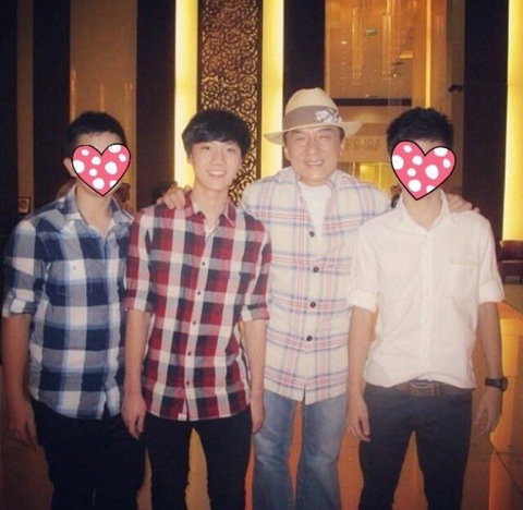 몇달 전 트위터를 핫하게 달궜던 '아이돌 세계관 붕괴 조합 모음' | 인스티즈