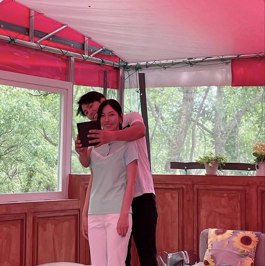 여전히 열심히 럽스타그램하는 부부 | 인스티즈