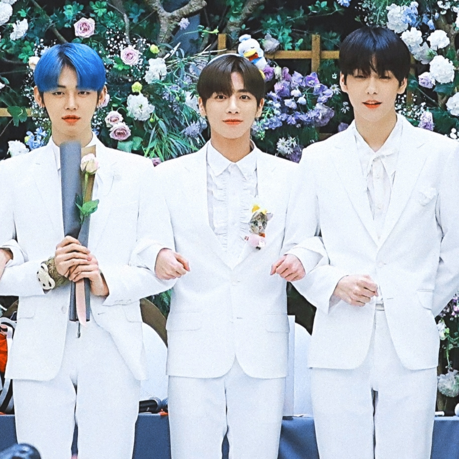 팔짱 낀다고 친해졌다고 착각하면 안 되는 이유.jpg | 인스티즈