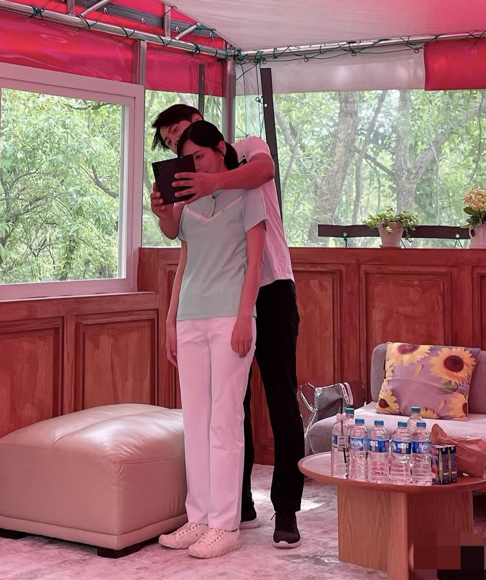 여전히 열심히 럽스타그램하는 부부 | 인스티즈