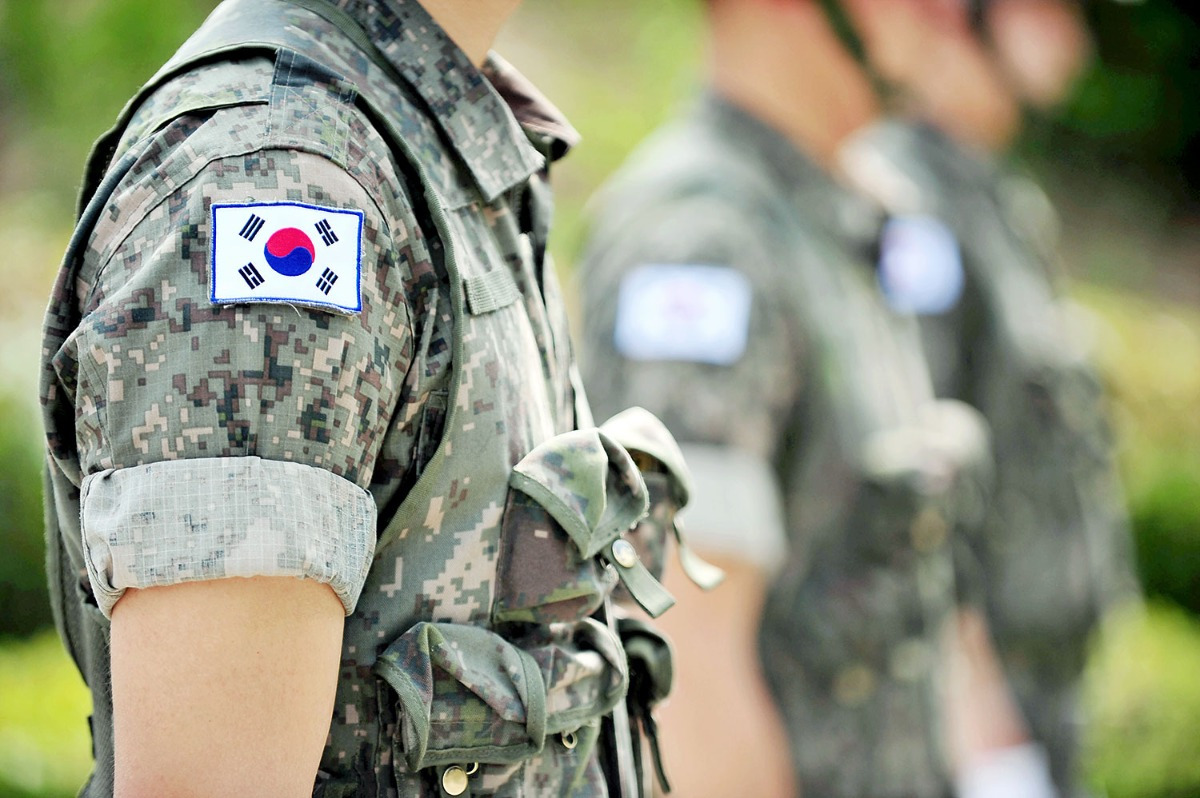 군인 귀 뚫으면 안 되는 이유 진심 개충격적임... | 인스티즈