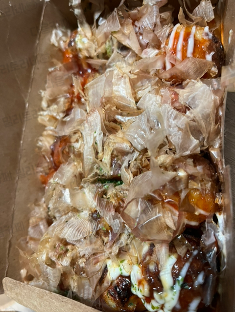 와 타코야키 사장님 트럭 개큰걸로 바꾸셧어 | 인스티즈