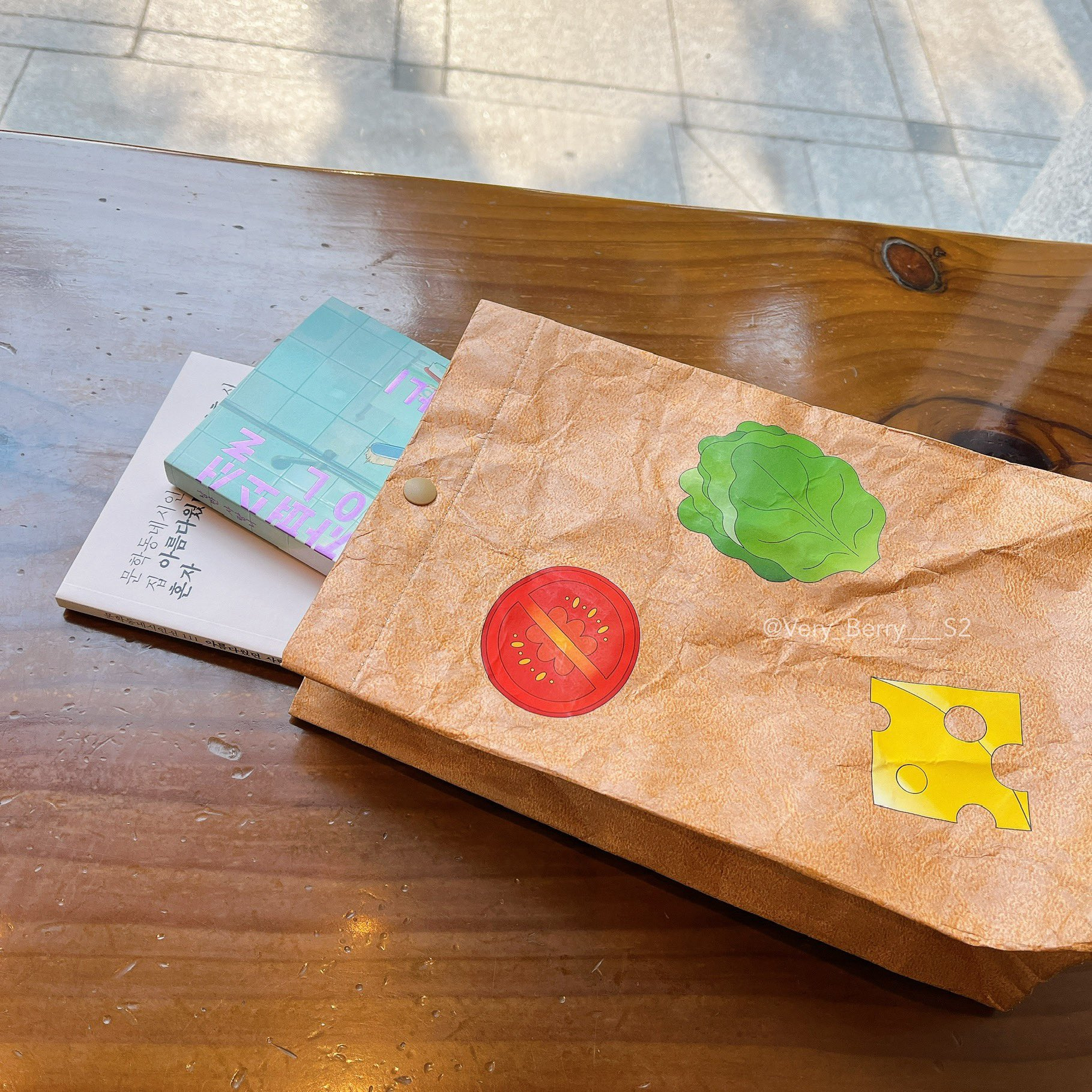 교보문고 빵봉투 북파우치.jpg | 인스티즈