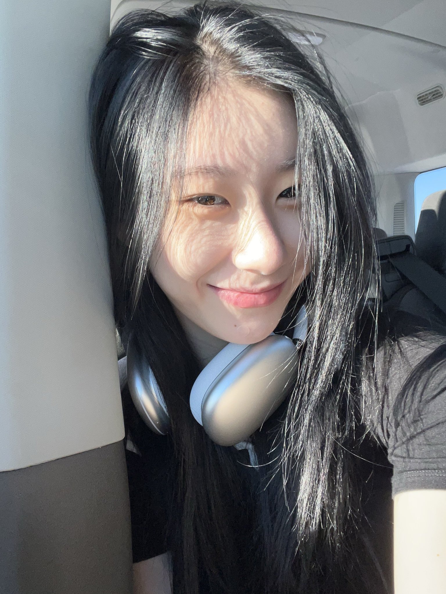 있지 멤버들이 요즘 단체로 에어팟 맥스 끼고 다니는 이유 | 인스티즈