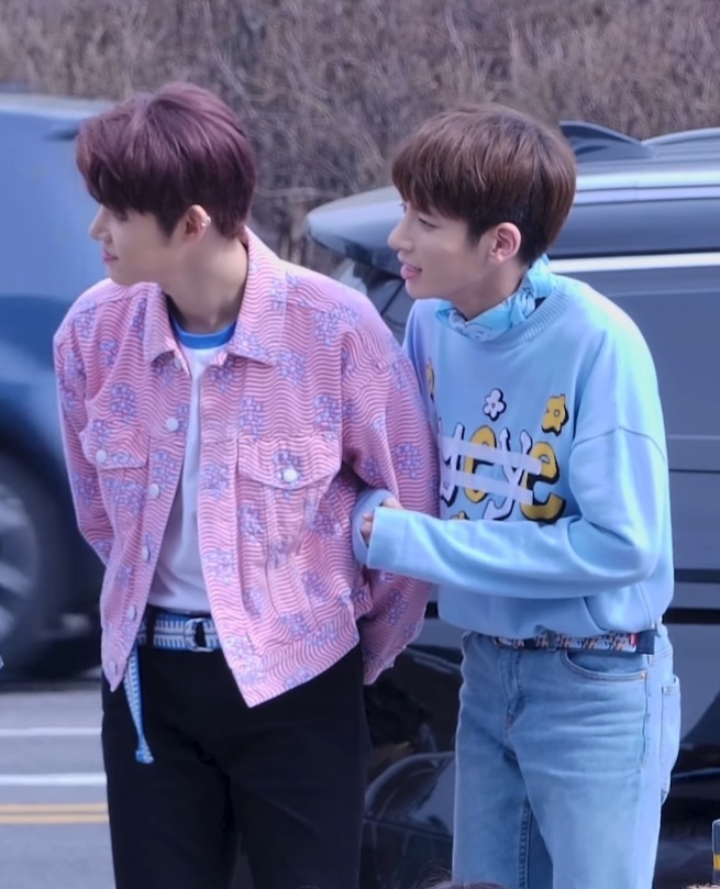 팔짱 낀다고 친해졌다고 착각하면 안 되는 이유.jpg | 인스티즈