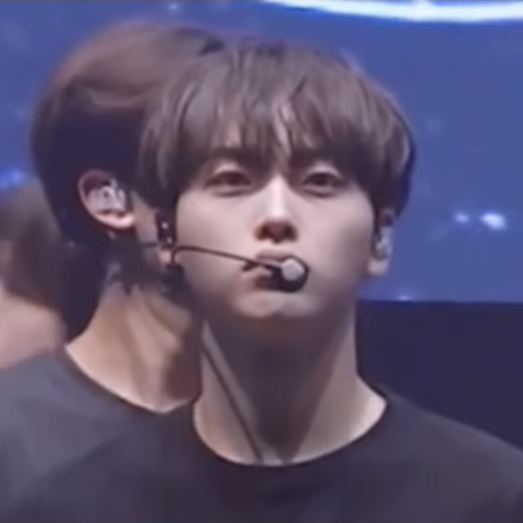 어느 아이돌 그룹의 무대 조명 체크하는 방법 | 인스티즈