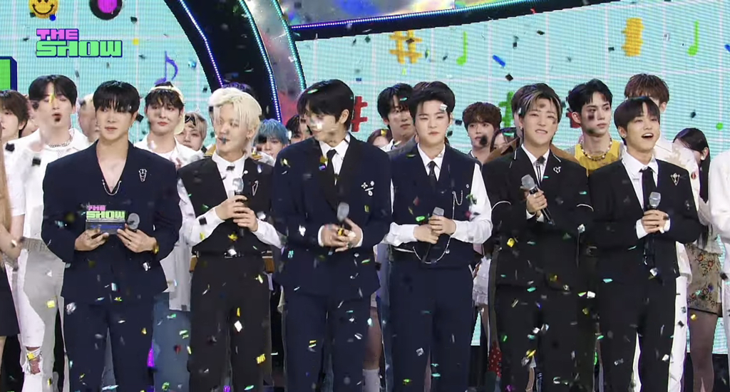 오늘자, 제대 후 음악방송 첫 일위한 "온앤오프” 앵콜 라이브 | 인스티즈