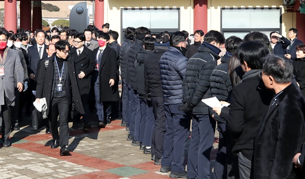 광주 온 한동훈 경호에 경찰 400명 투입, 119구급차 밀착 마크 | 인스티즈